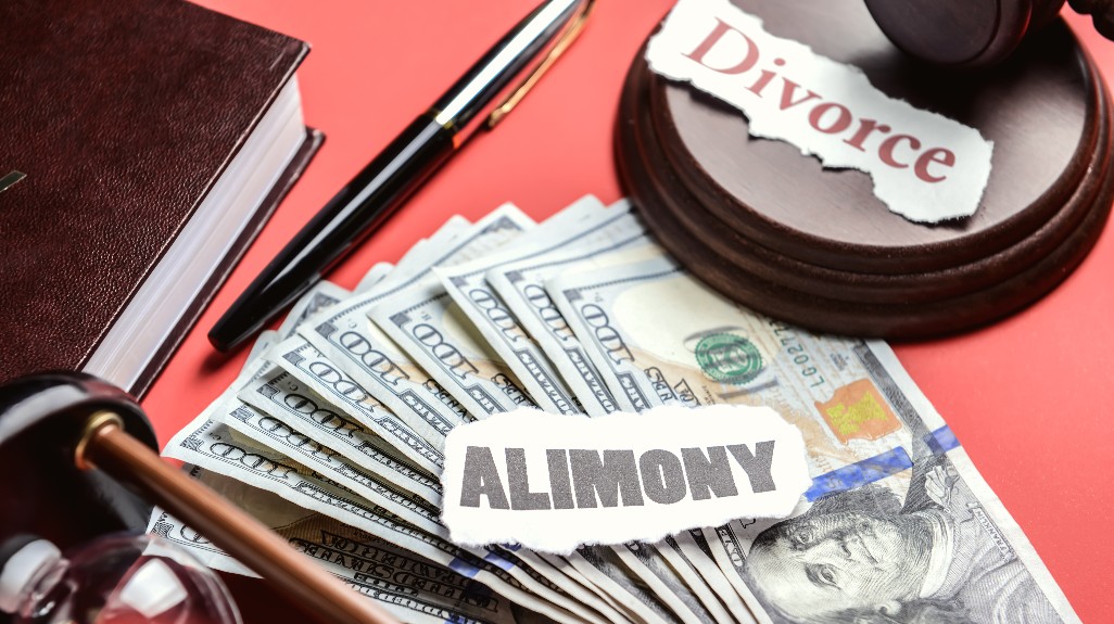 Composition with words Alimony and Divorce with money